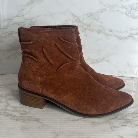 COLE HAAN Maple Water-Resistant Suede Booties ladies size 10 B - Picture 5 of 10